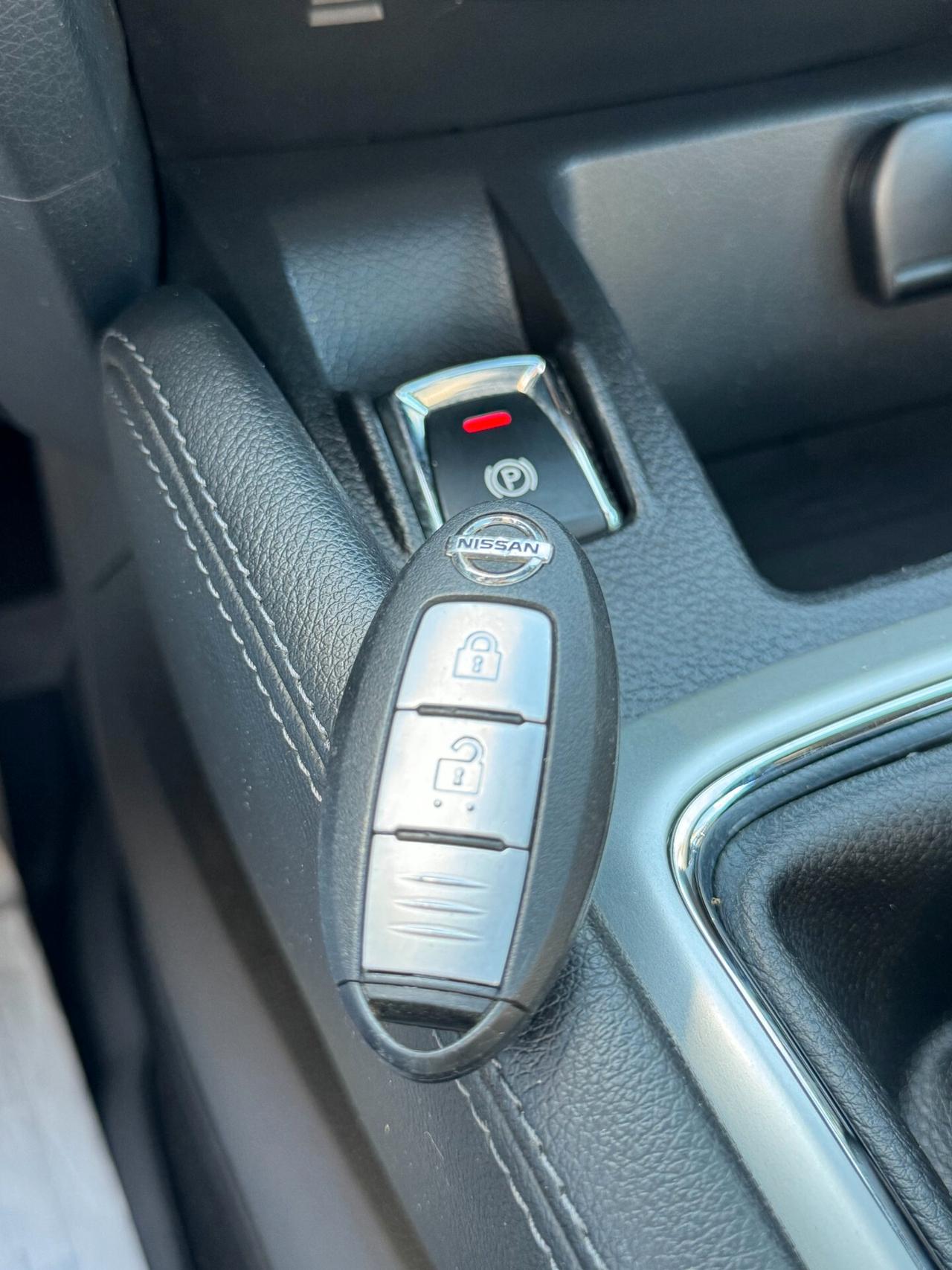 Nissan Qashqai 1.5 dCi Tekna | TETTO PANORAMICO