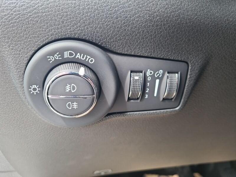Jeep Compass e-Hybrid 1.5 Turbo MHEV T4 96kW Summit DDCT