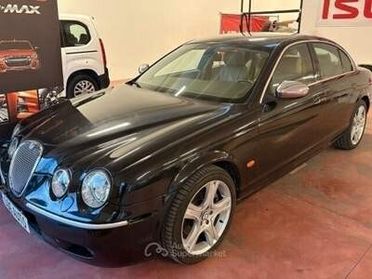 JAGUAR S-TYPE CAMBIO AUT. Diesel 2.7 CV 207 V6 Km 156.642 certificati