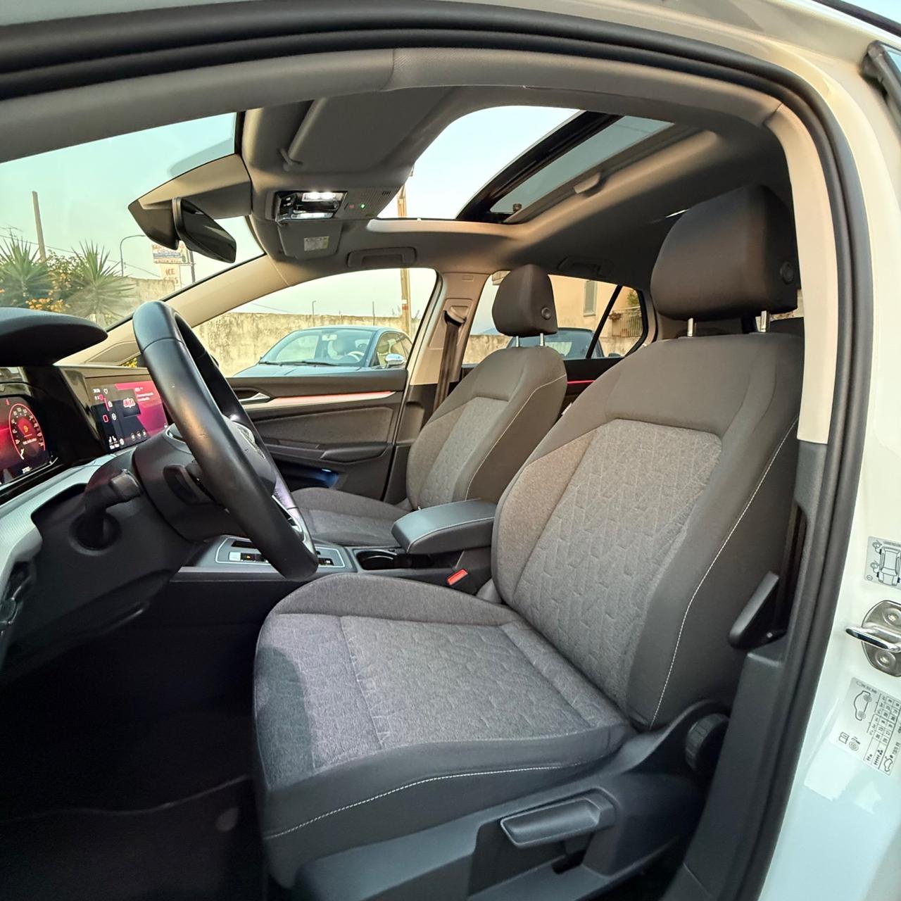 Volkswagen Golf 2.0 TDI DSG Move - Tetto Apribile