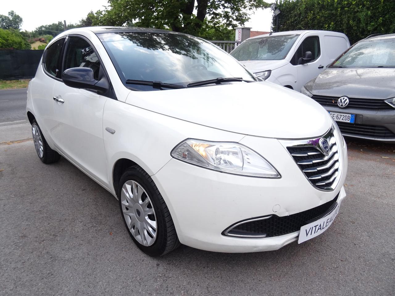 Lancia Ypsilon 1.2 69 CV 5p S&S TETTO APRIBILE