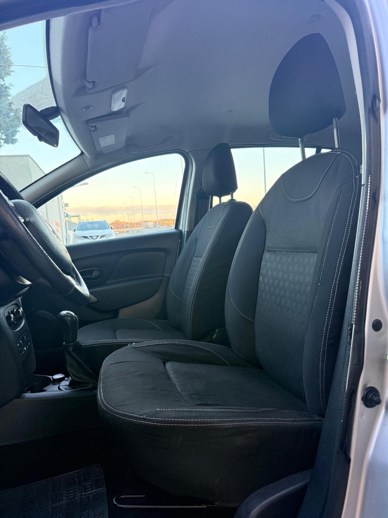 Dacia Sandero 1.2 BENZINA 2016 X NEO PATENTATI, 5 PORTE, CON NAVI,BLUETOOTH,CLIMA,KM CERTIFICATI