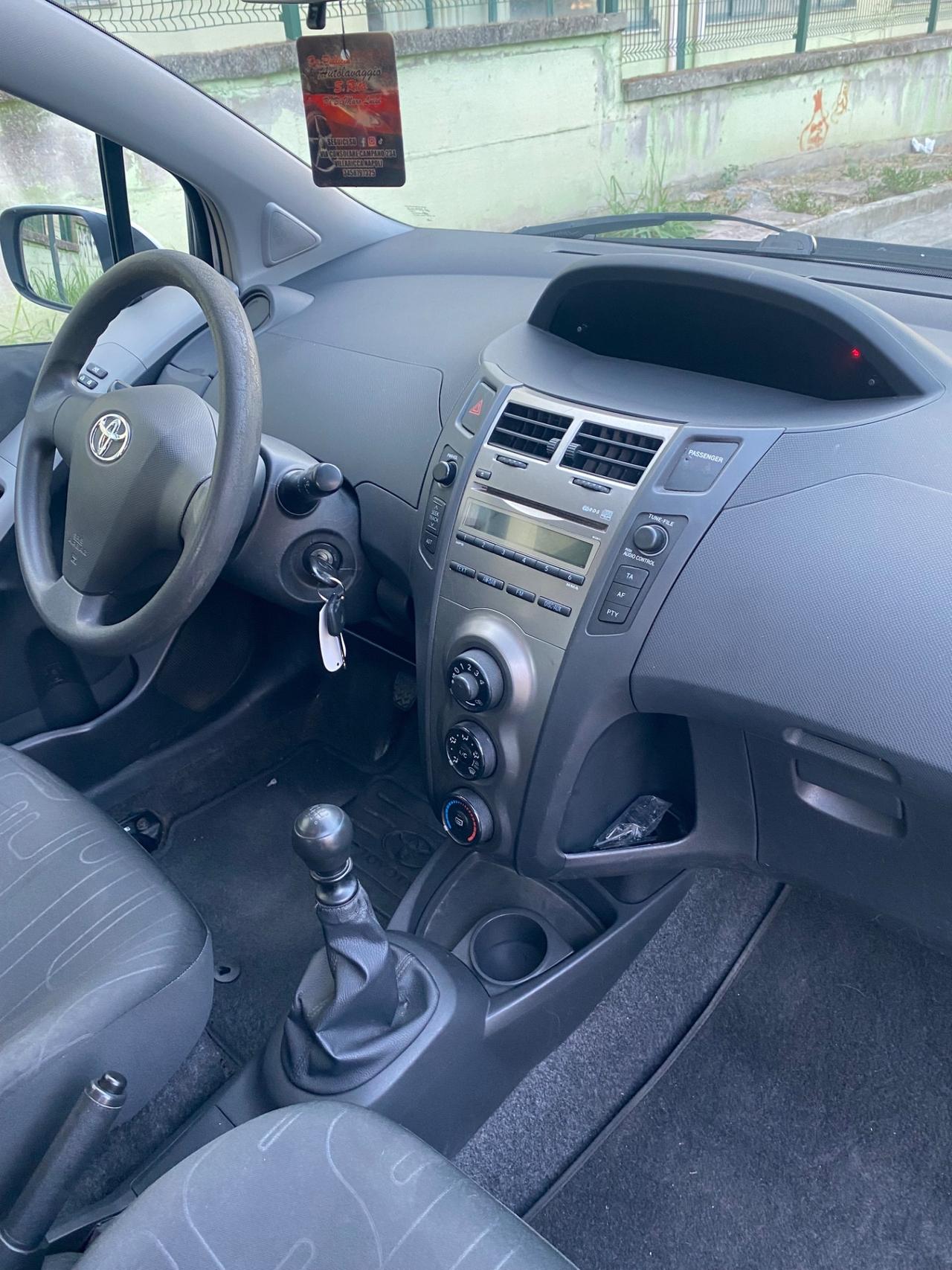 Toyota Yaris 1.4 D-4D DPF Anno 2010 TAGLIANDATA