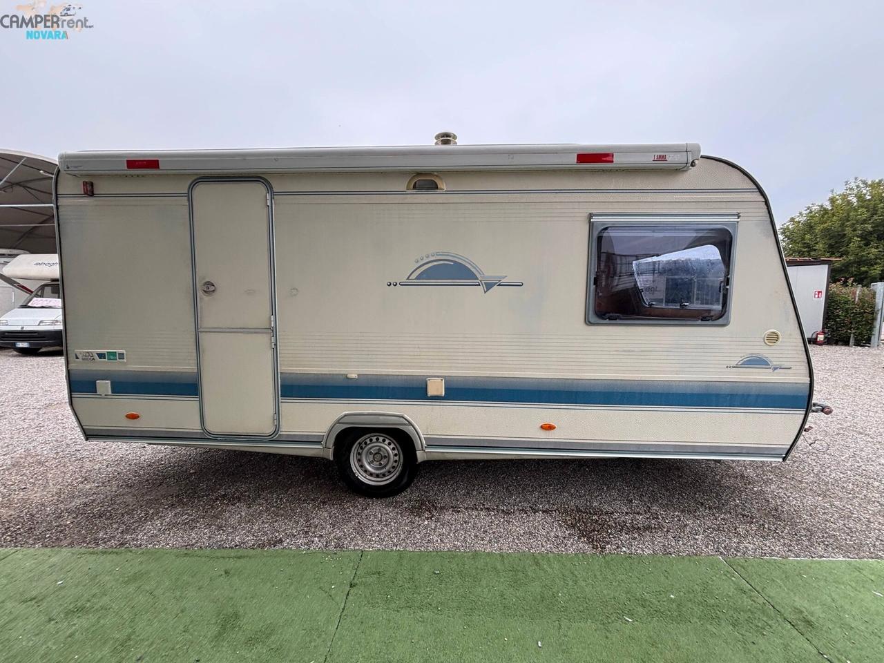 ADRIA UNICA B 462 PH - roulotte con letto matrimoniale