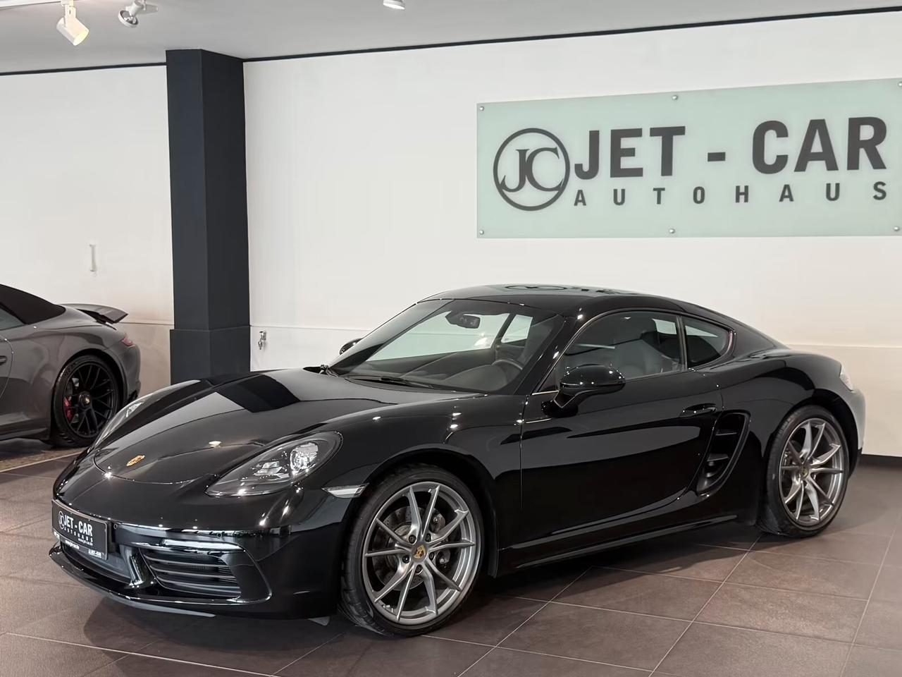 Porsche Cayman 718 *Sistema di scarico sportivo Bose