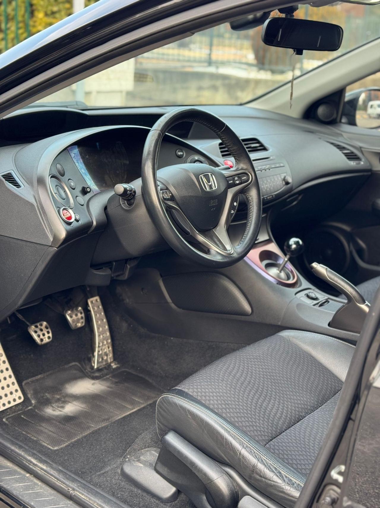 Honda Civic 1.8 i-VTEC 5p. Exclusive