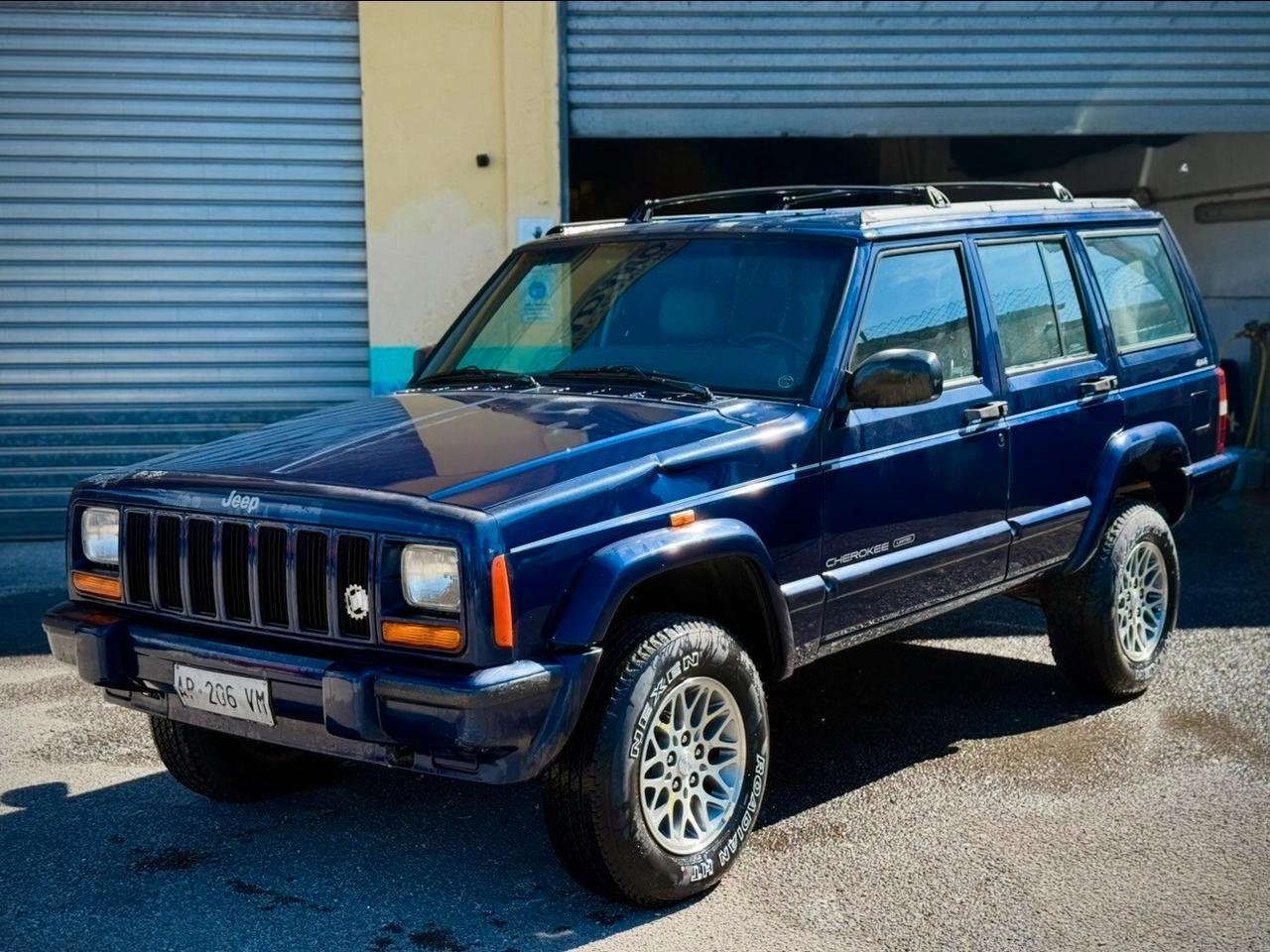 Jeep Cherokee 2.5 TD 5 porte Command-Trac Sport 1997