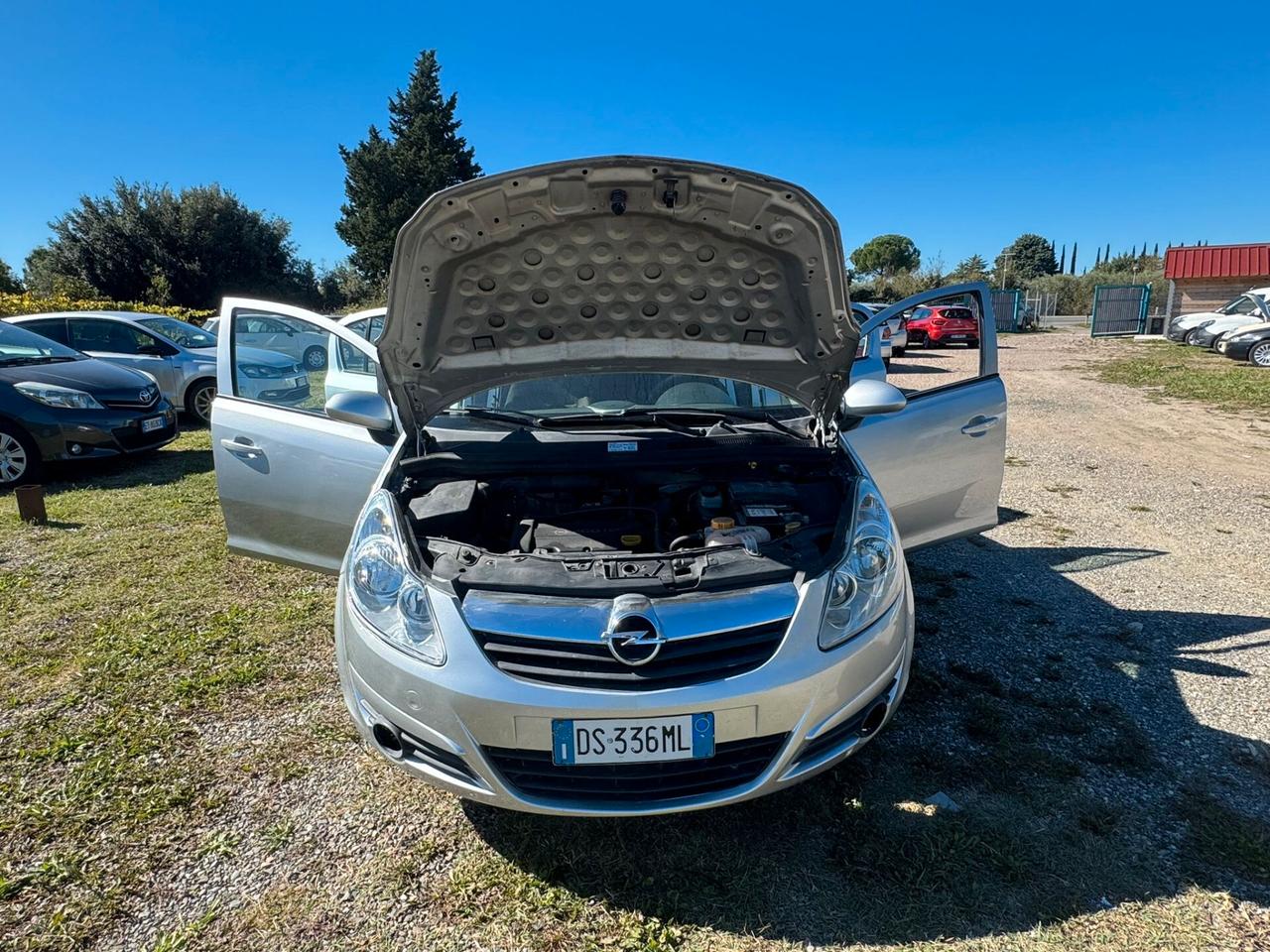 Opel Corsa 1.2 5 porte SOLAMENTE 113.000 KM