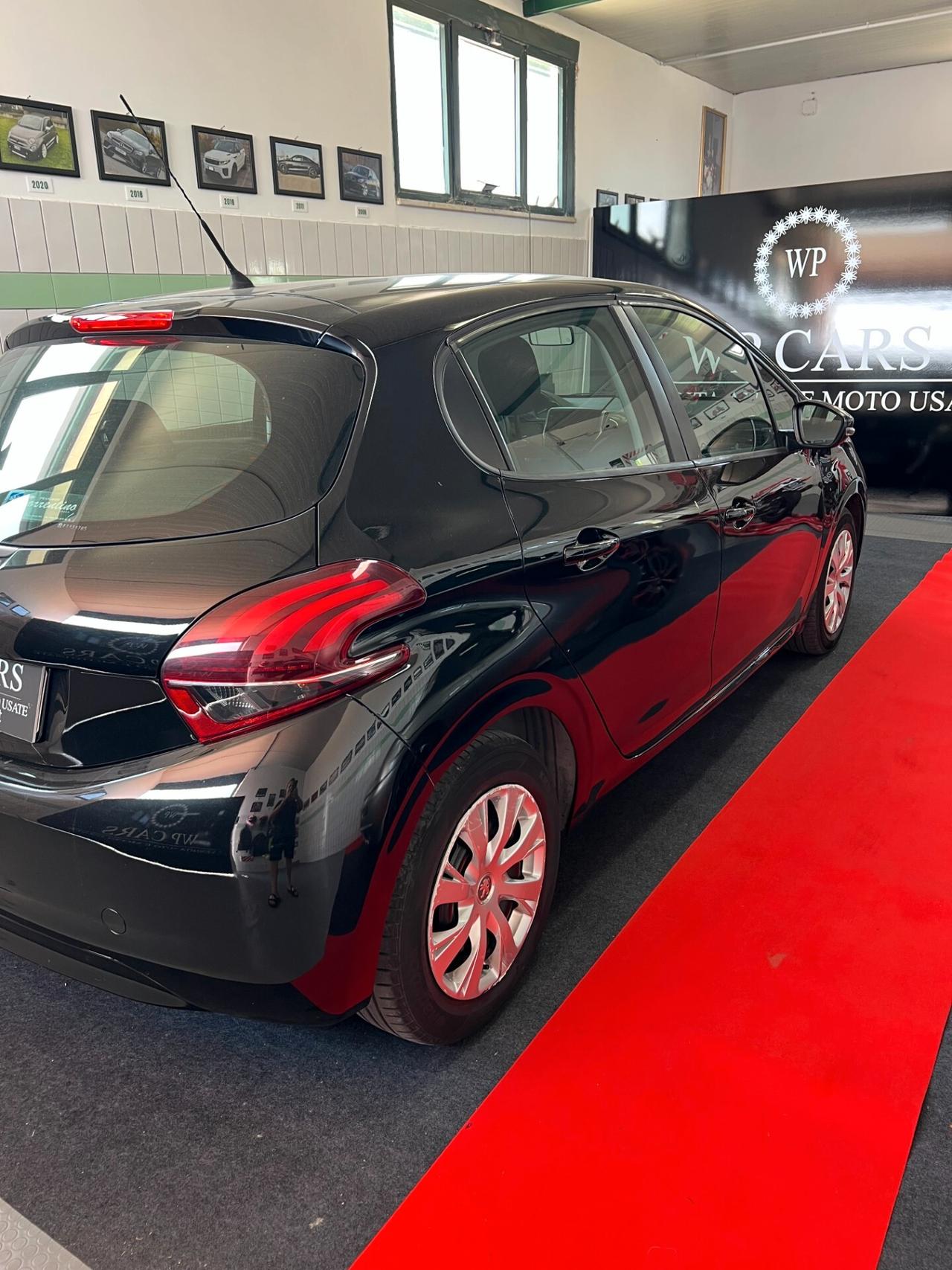 Peugeot 208 1.4 HDi 68 CV 5 porte Business