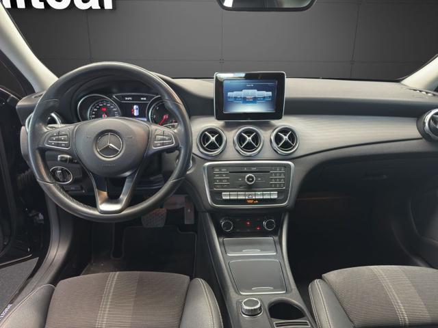 MERCEDES-BENZ GLA 220 d Automatic Sport