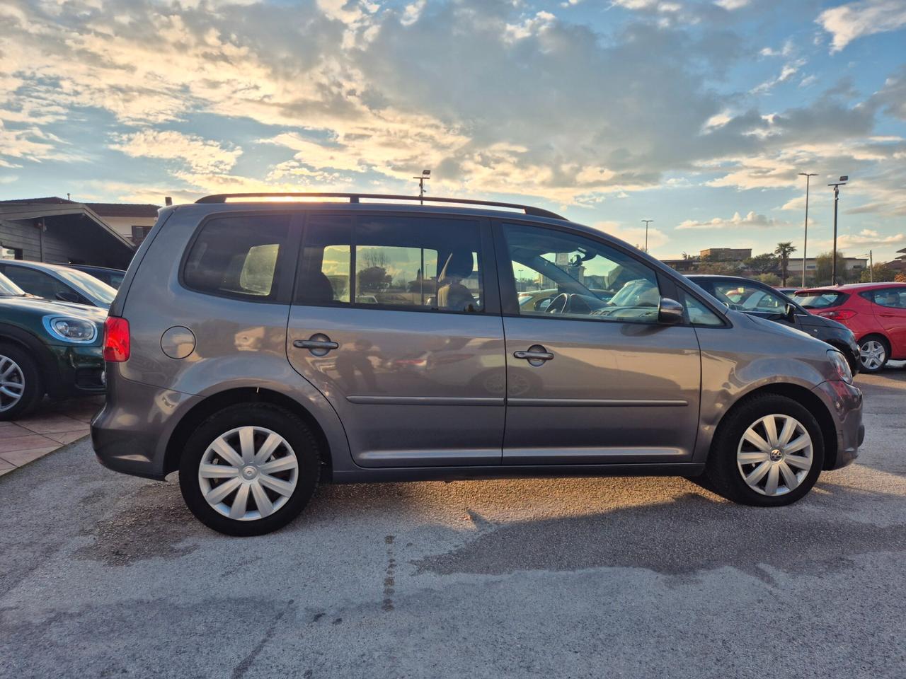 Volkswagen Touran TDI 105cv Comfortline 7 POSTI