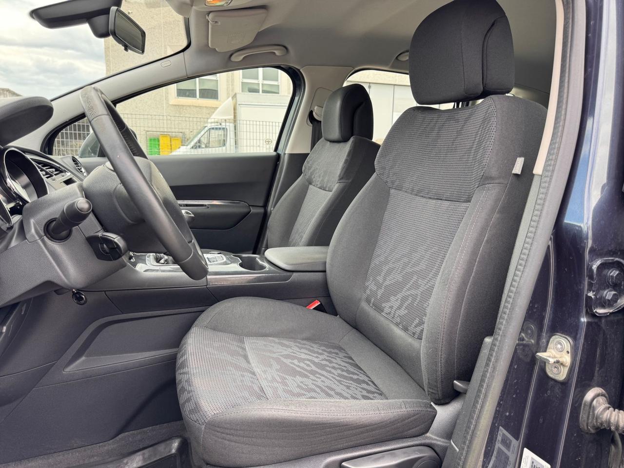 Peugeot 3008 1.6 HDi 112CV Business