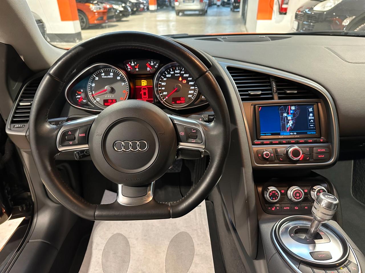 Audi R8 4.2 V8 FSI quattro R tronic - tagliandi STUPENDA!!