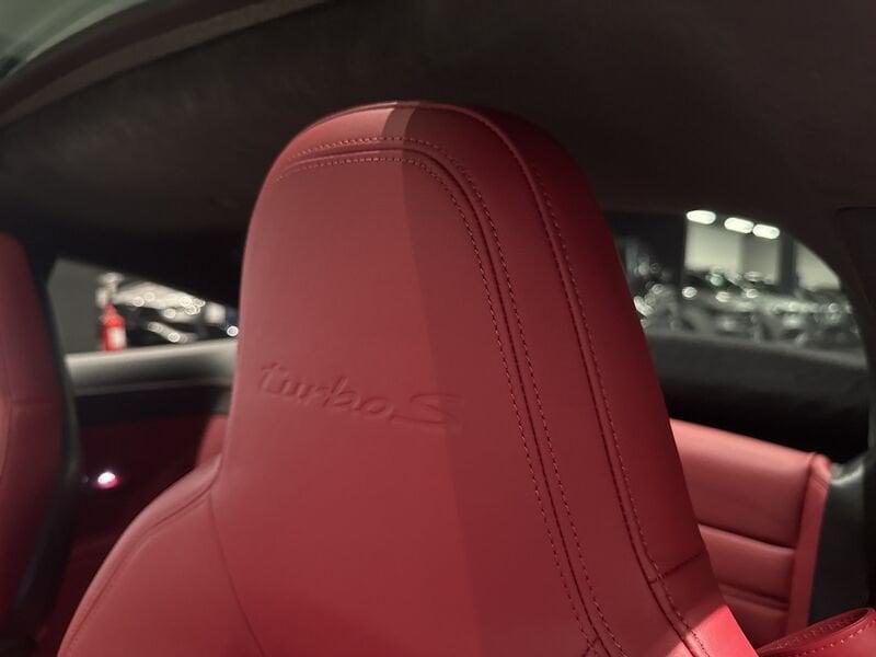 Porsche 911 Coupe 3.7 Turbo S auto