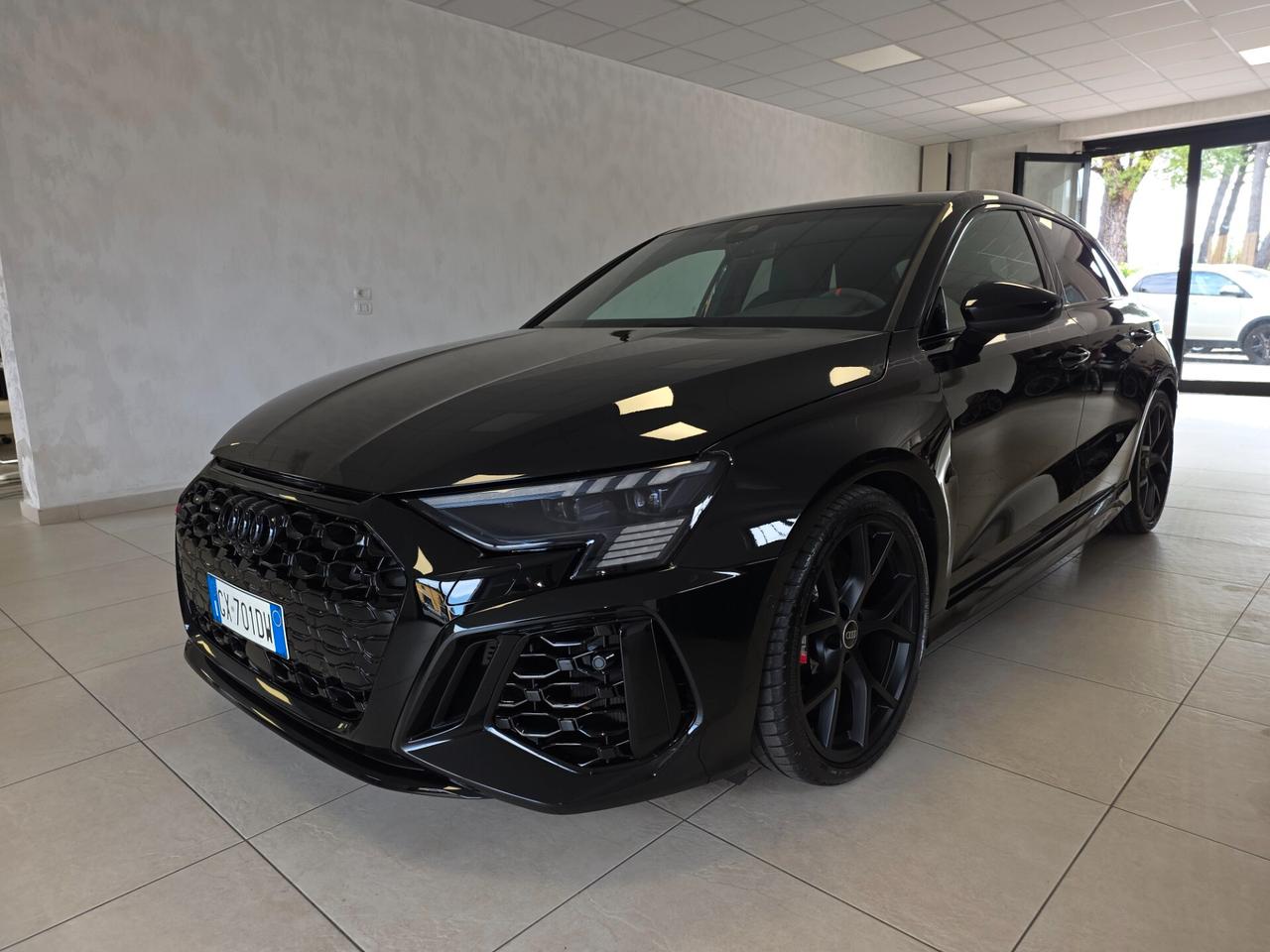 Audi A3 RS 3 Sedan TFSI quattro S tronic
