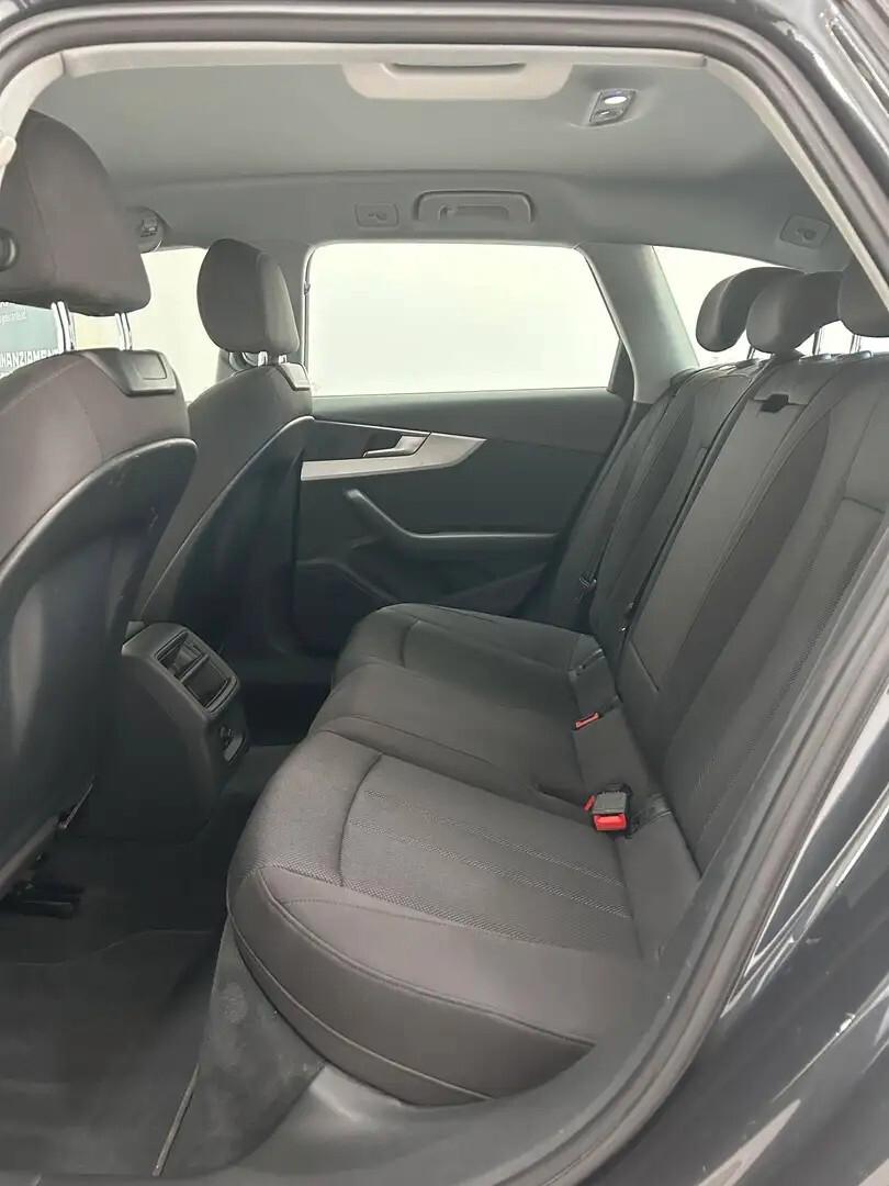 Audi A4 Avant 35 TDI/163 CV S tronic