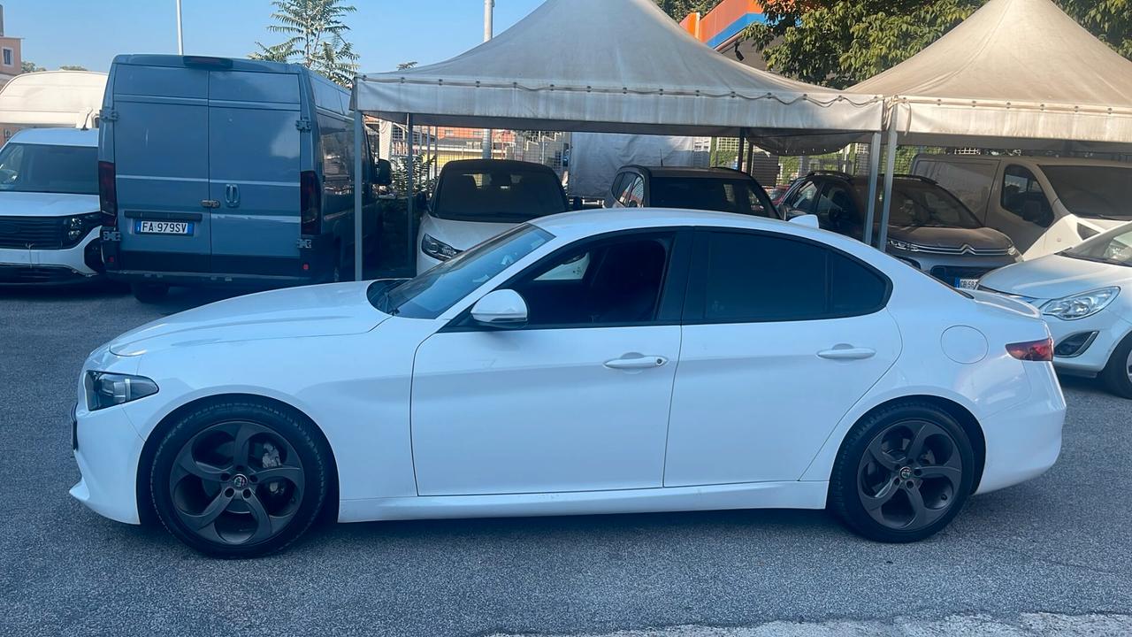 Alfa Romeo Giulia 2.2 Turbodiesel 180 CV Super