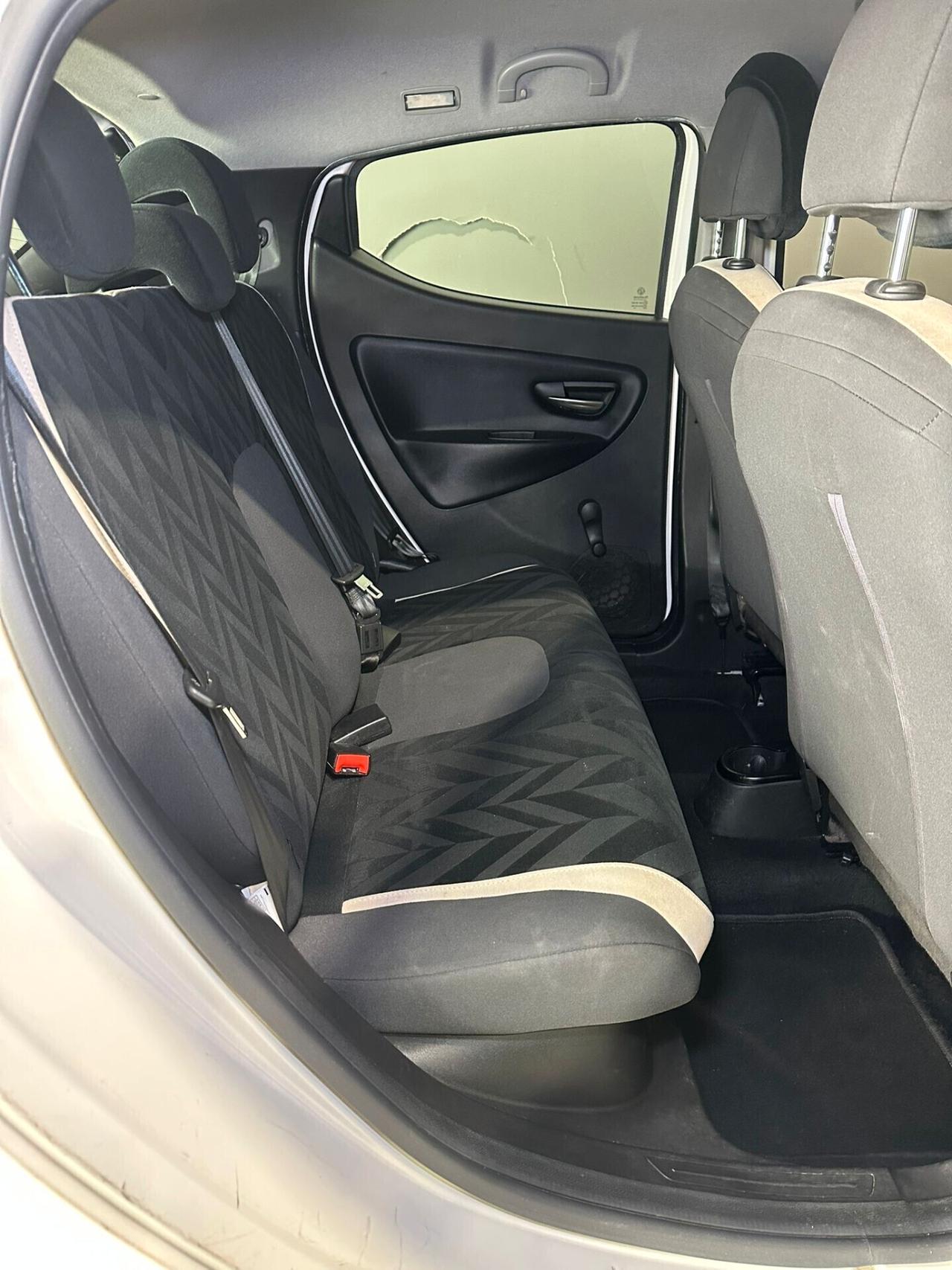Lancia Ypsilon 1.2 69 CV 5 porte Gold (PER NEOPATENTATI)
