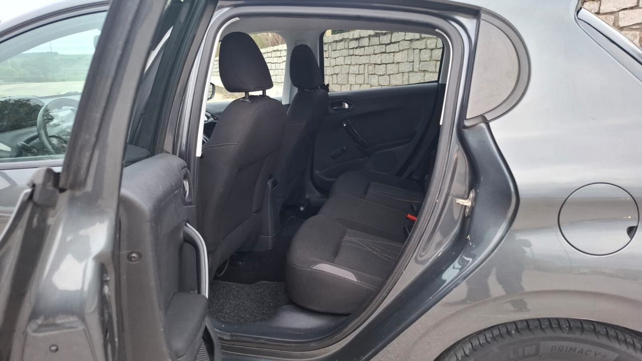 Peugeot 208 1.4 HDi 68 CV 5 porte Active