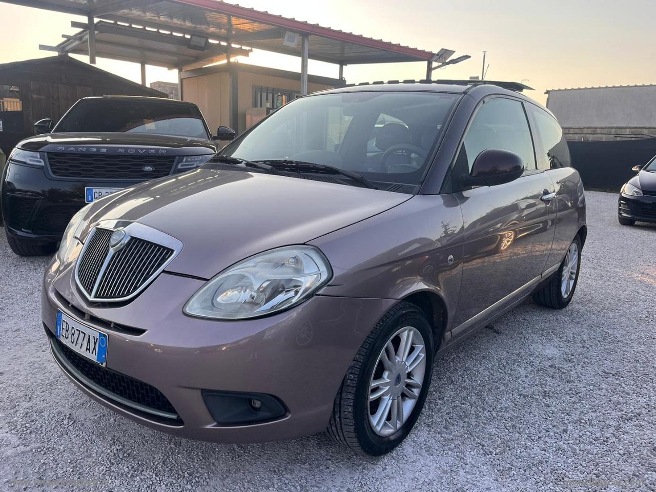 LANCIA Ypsilon 1.3 MJT 75 CV Platino