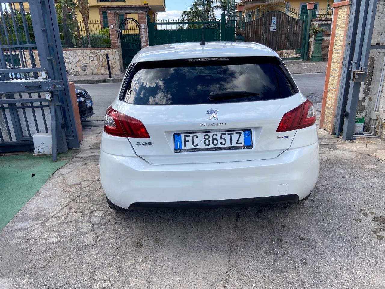 Peugeot 308 BlueHDi 150 S&S Allure … automatica