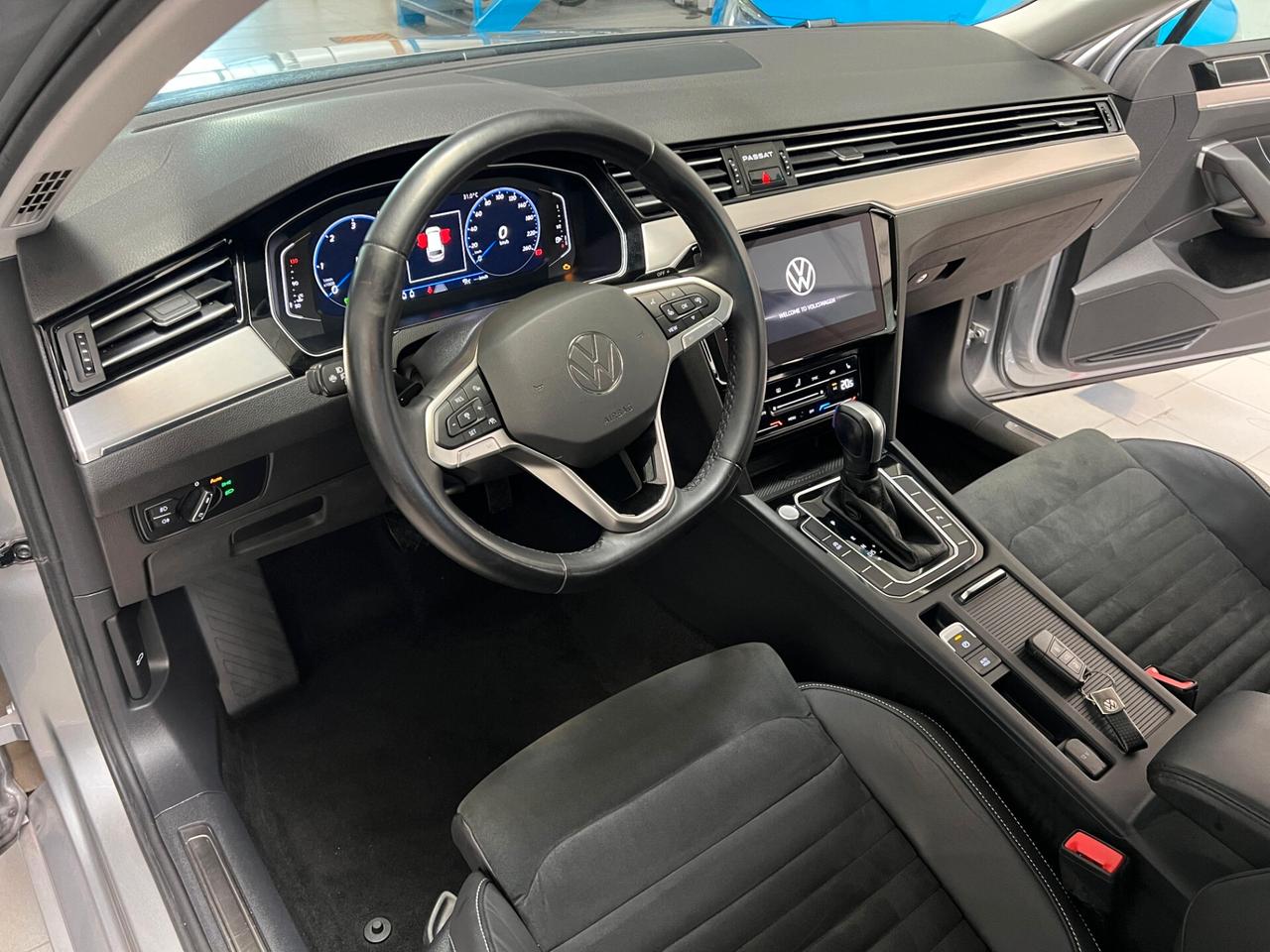 Volkswagen Passat VW HIGHLINE 150CV DSG