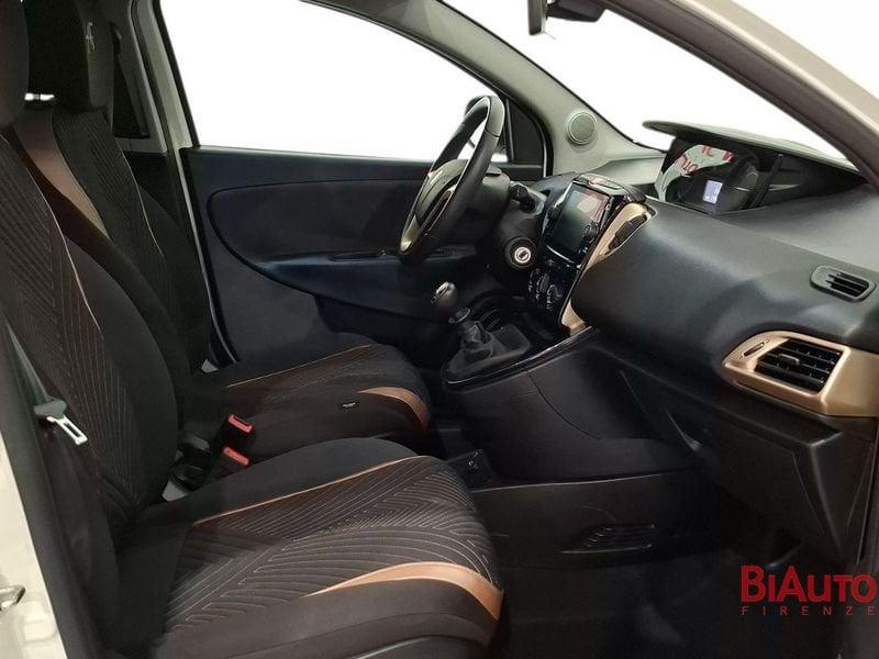 Lancia Ypsilon Ypsilon 1.0 firefly hybrid Alberta Ferretti s&s 70cv