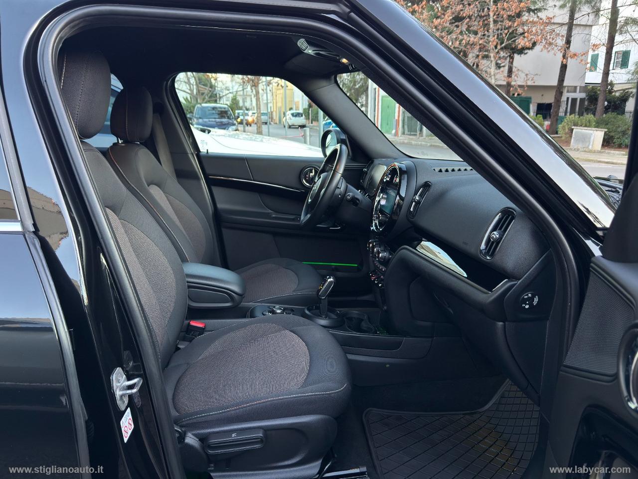 MINI Mini Cooper D Essential Countryman