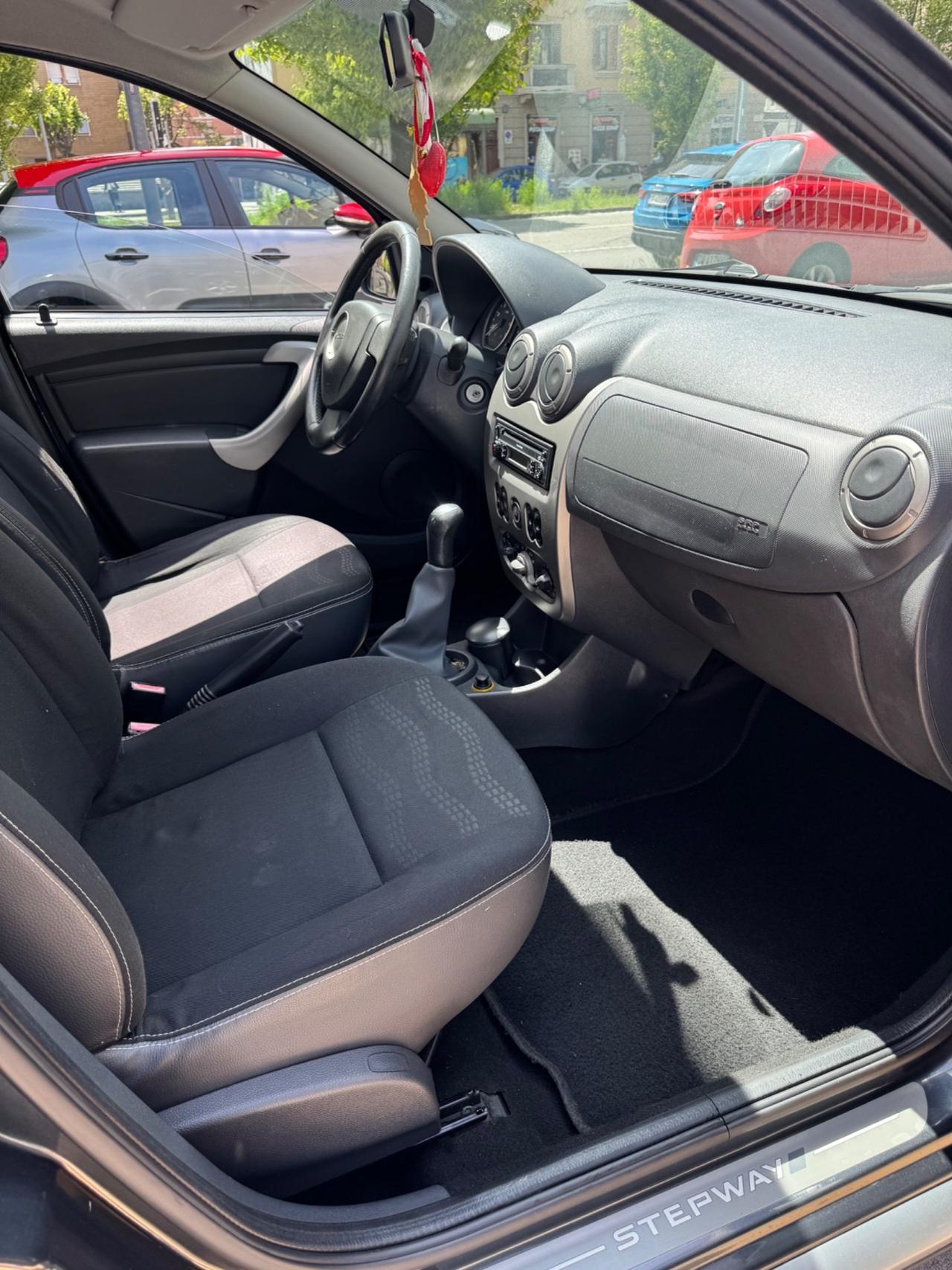 Dacia Sandero Stepway 1.6 90CV benz