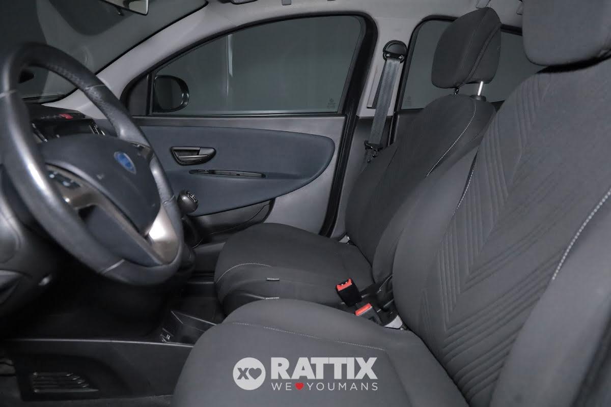 Lancia Ypsilon 1.0 Firefly Hybrid 70CV Gold