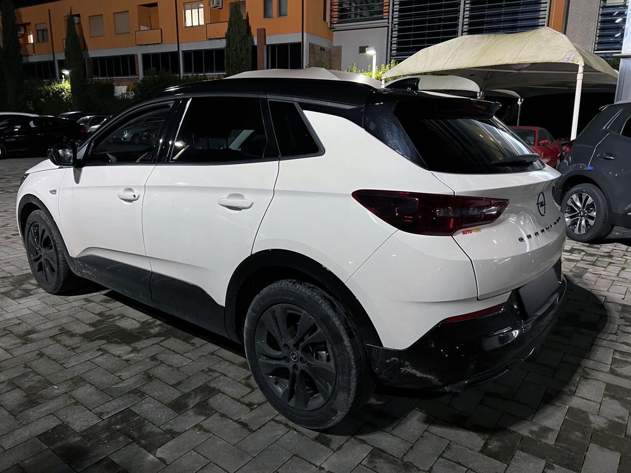 Opel Crossland 1.2 Turbo 12V 130 CV Start&Stop Design & Tech