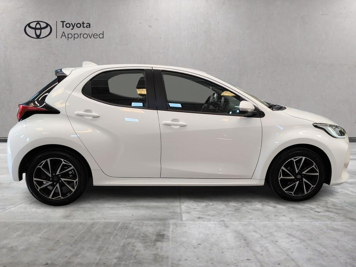 TOYOTA Yaris 4ª serie - Yaris 1.0 5 porte Trend