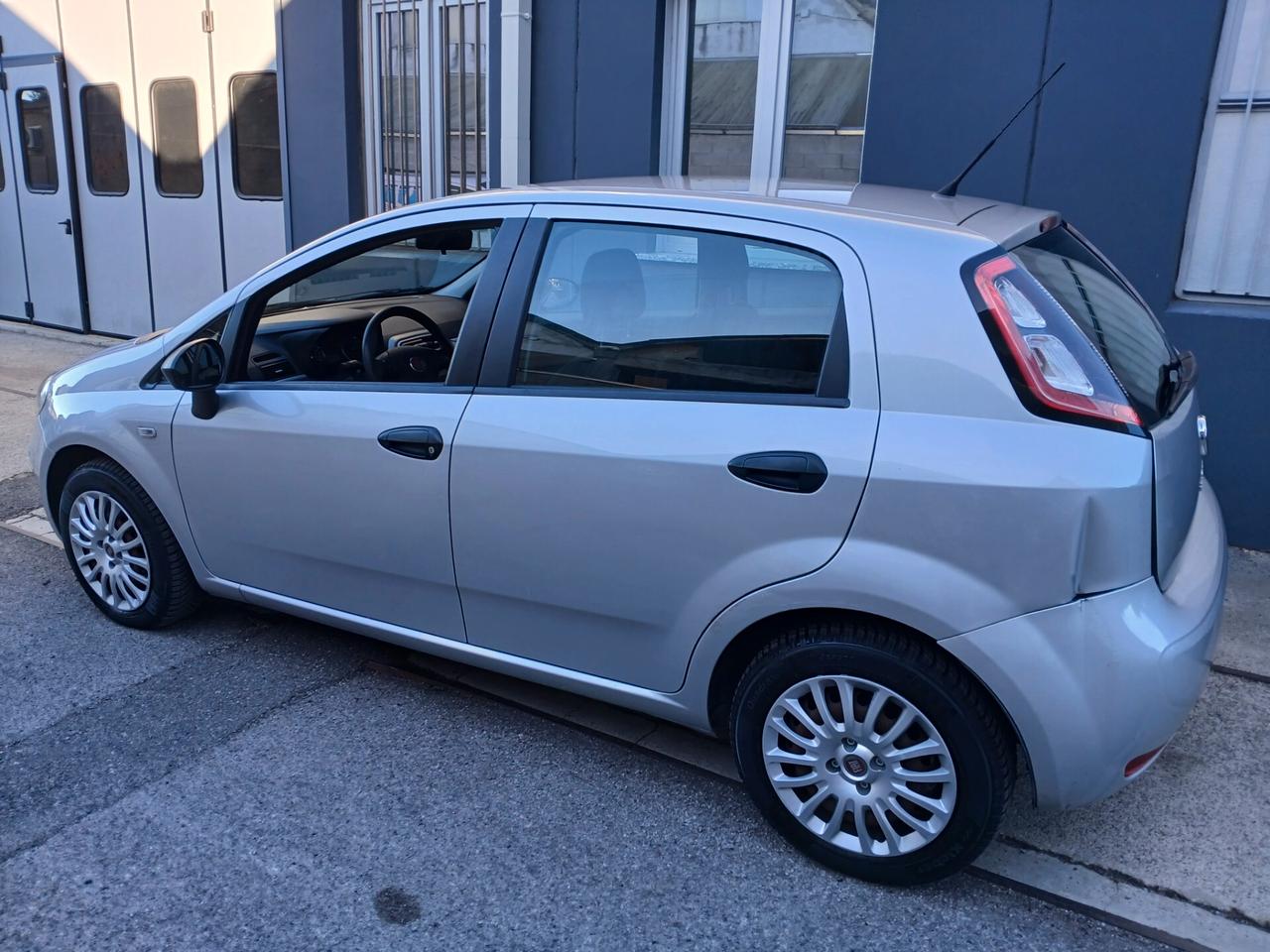 Fiat Punto 1.3 MJT II 75 CV 5 porte Lounge*EURO5B*NEOPATENTATI