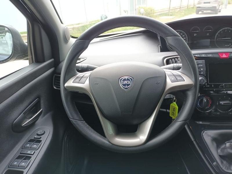 Lancia Ypsilon 1.2 69cv Start& Stop Gold