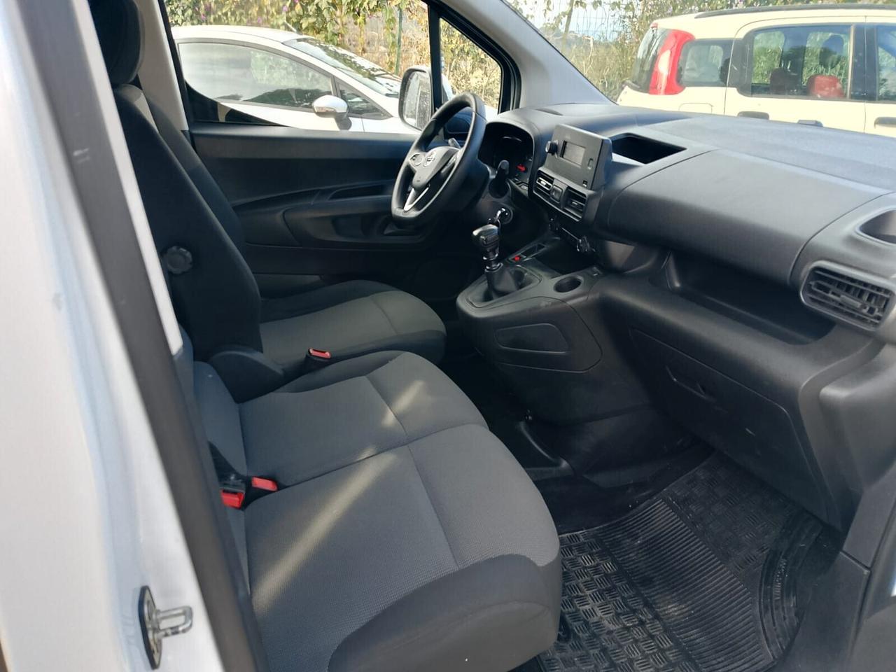 Opel Combo Cargo 1.5 Diesel 130CV passo lungo 3 posti