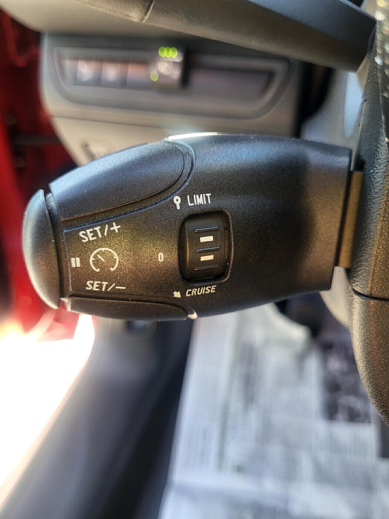 PEUGEOT 208-1,2 GPL-UNICA PROPRIET-3 REVISIONI