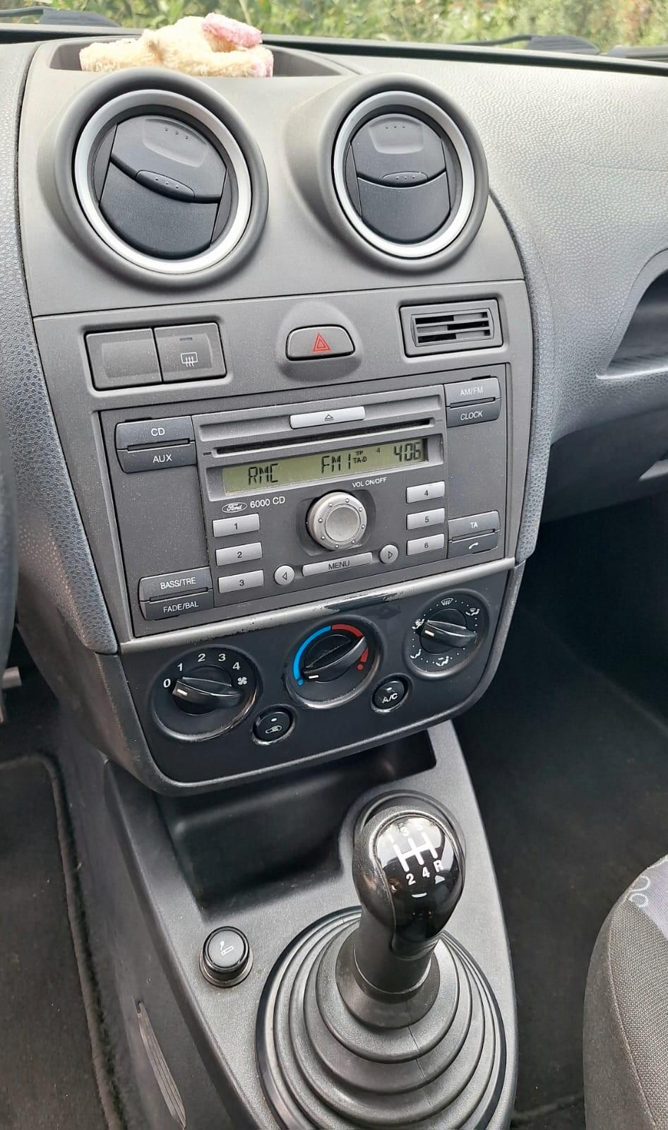 Ford Fiesta 1.2 benzina - 5 Porte - Meccanicamente Perfetta