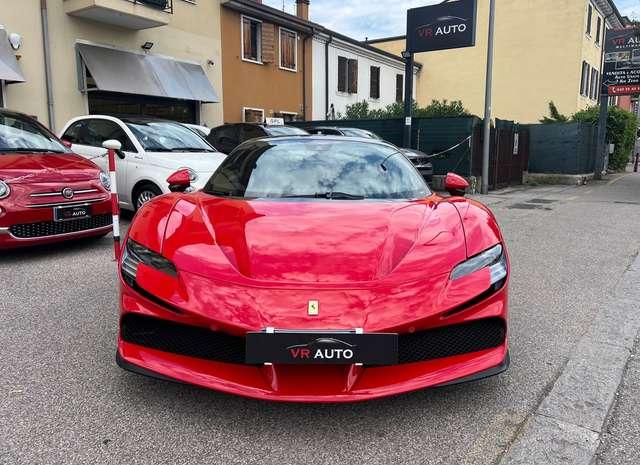 Ferrari SF90 Stradale iva esposta