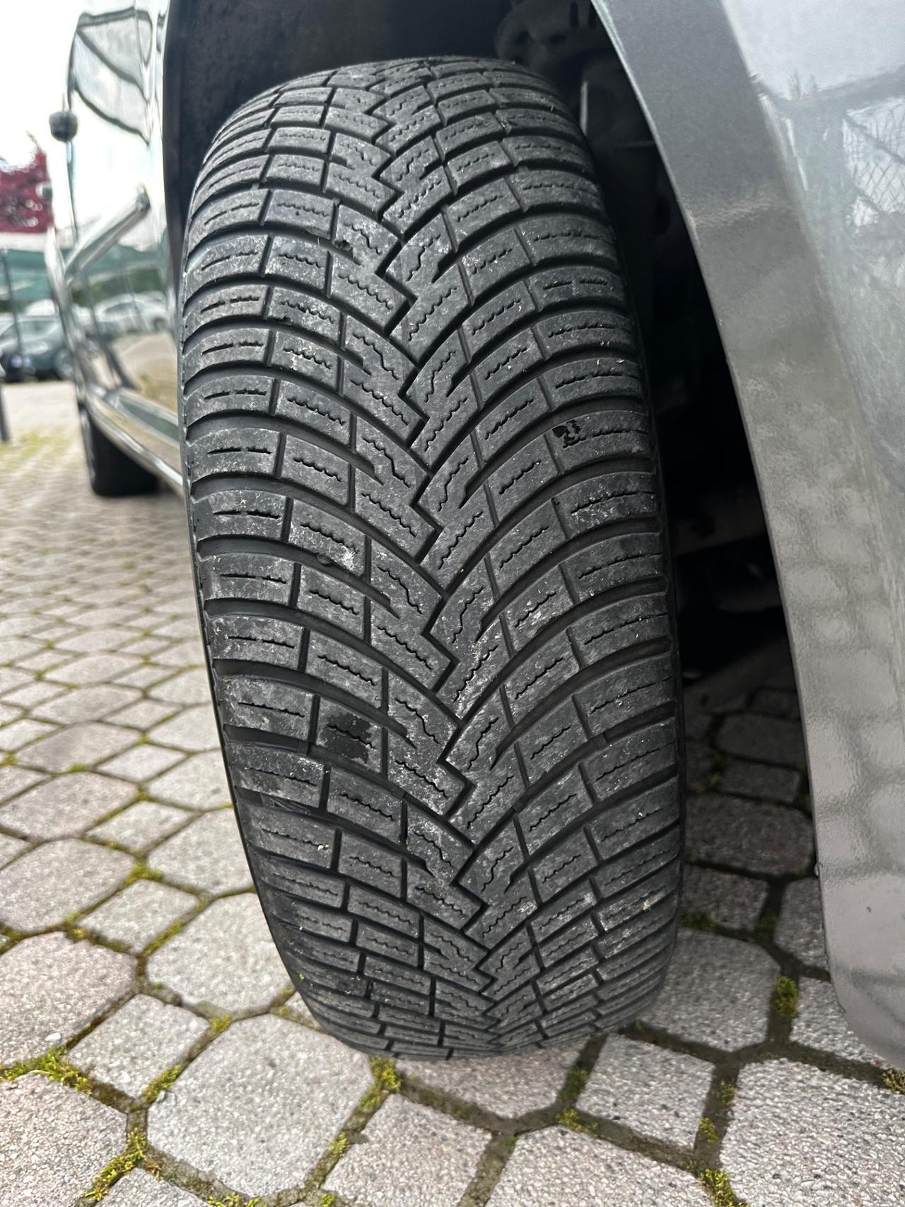 Volkswagen Touran 2.0 TDI 140 CV Highline