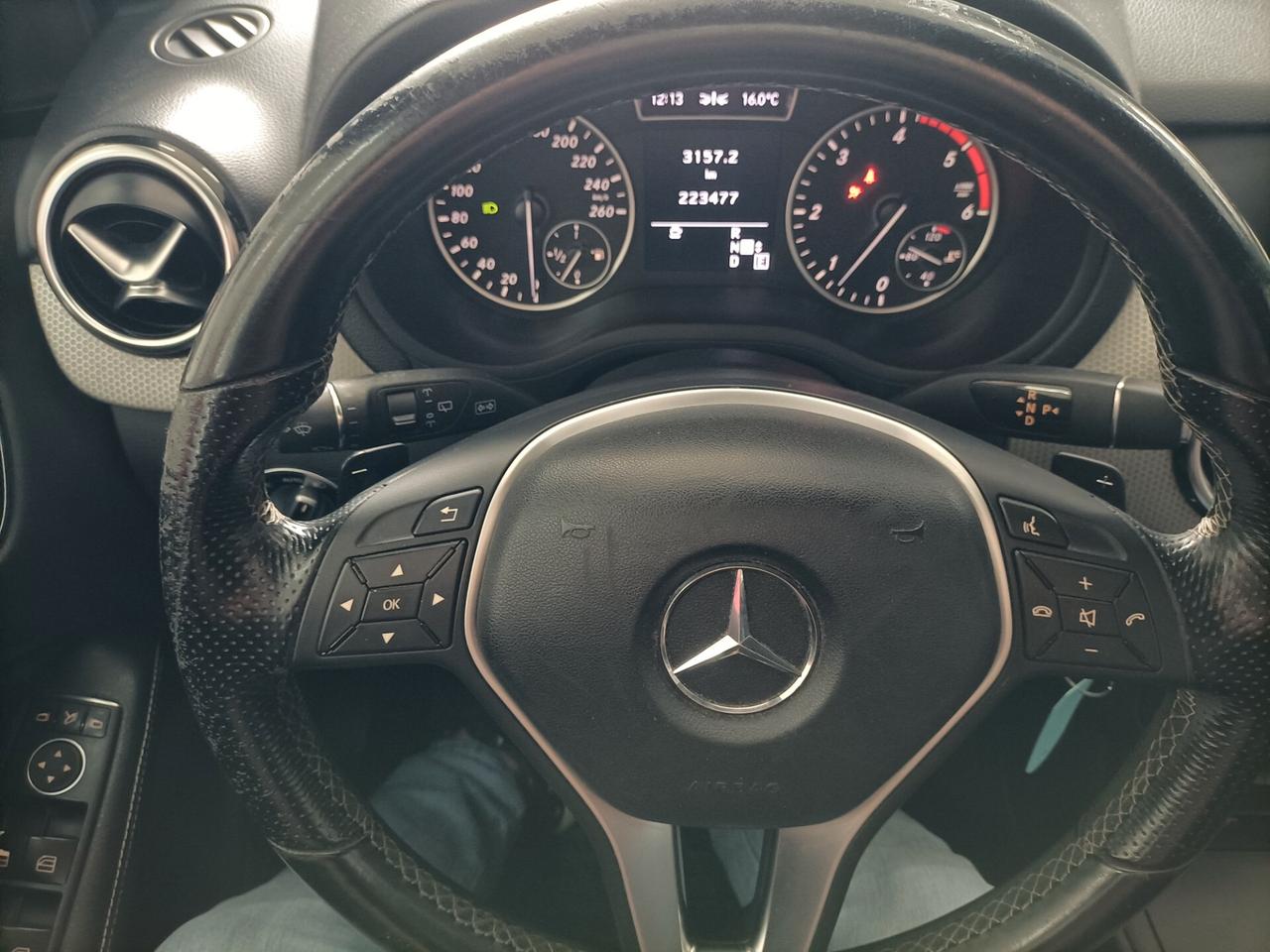Mercedes-benz B 180 CDI BlueEFFICIENCY Premium 01/2012