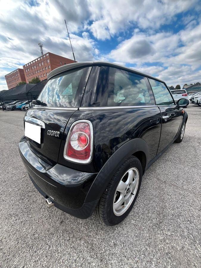 Mini 1.6 16V One (72kW)