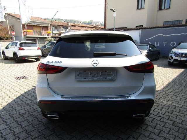 Mercedes-Benz GLA 200 BENZINA SPORT 163CV CAMBIO AUTO,CERCHI 18,FARI LED