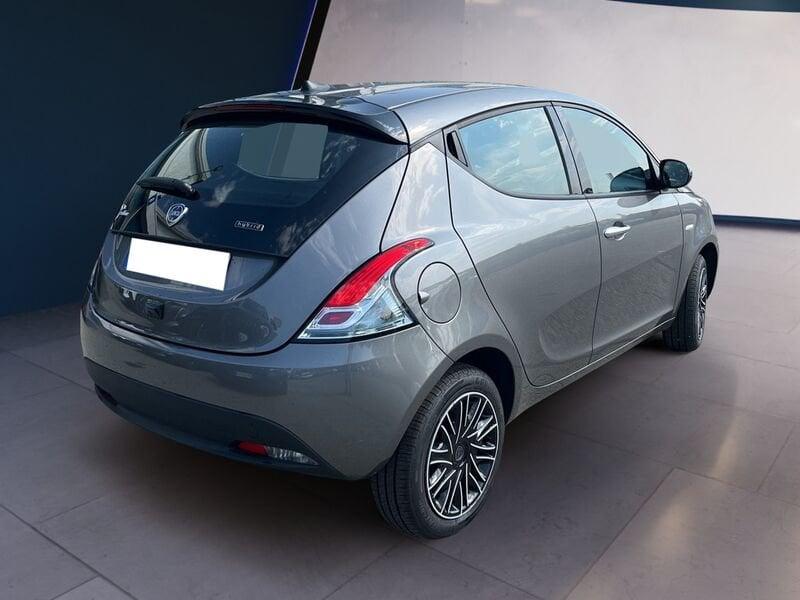 Lancia Ypsilon III 2021 1.0 firefly hybrid Gold s&s 70cv