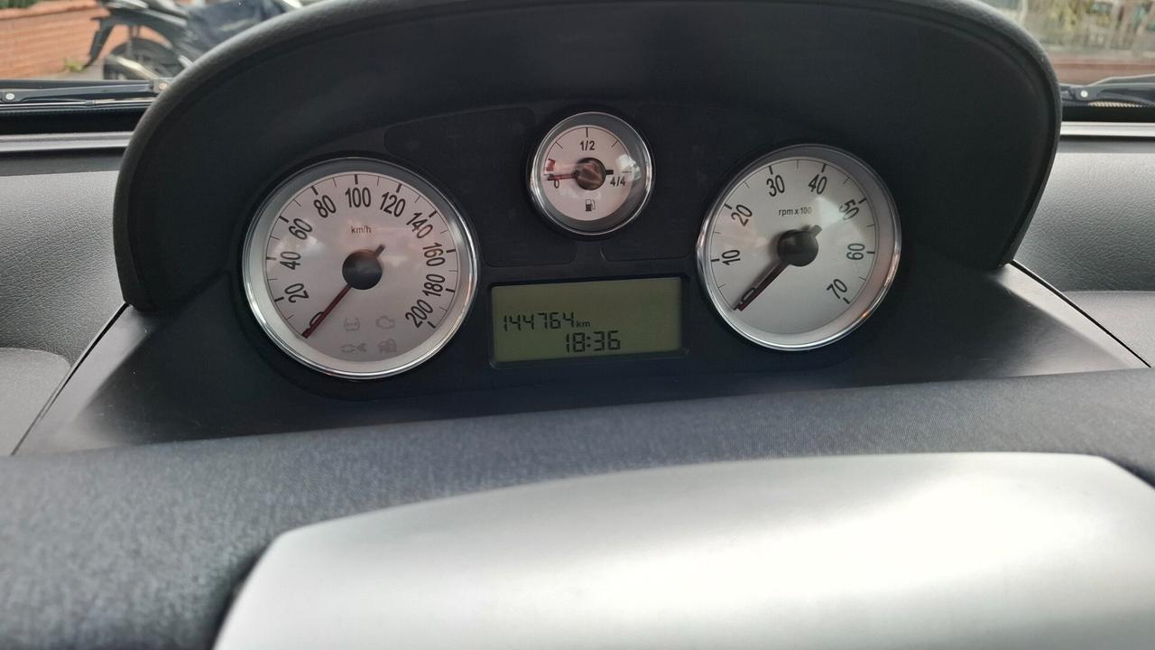 Lancia Ypsilon 1.4 Argento Ecochic GPL