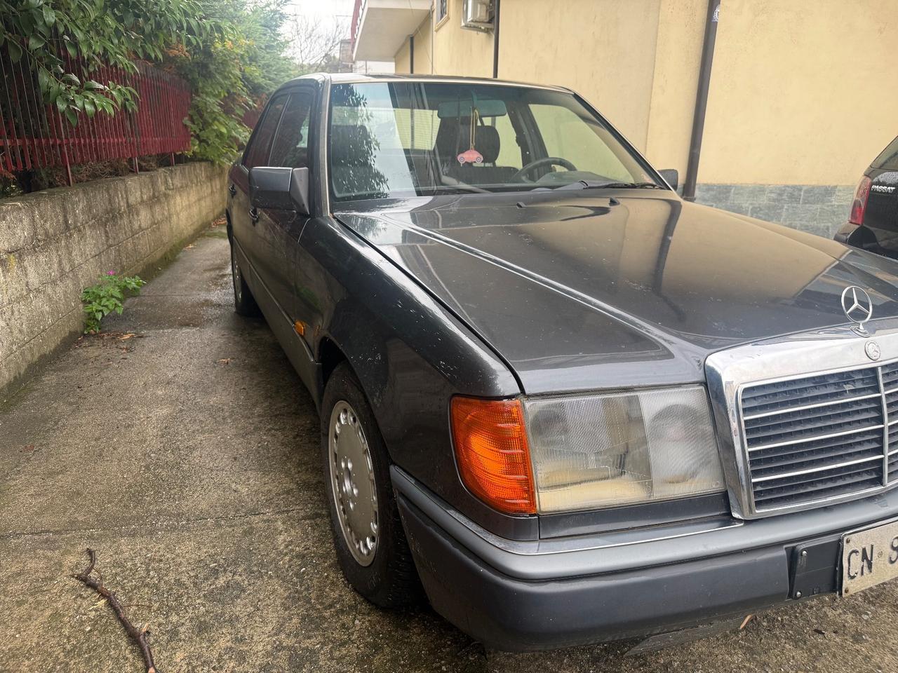 Mercedes-benz E 200 Avantgarde