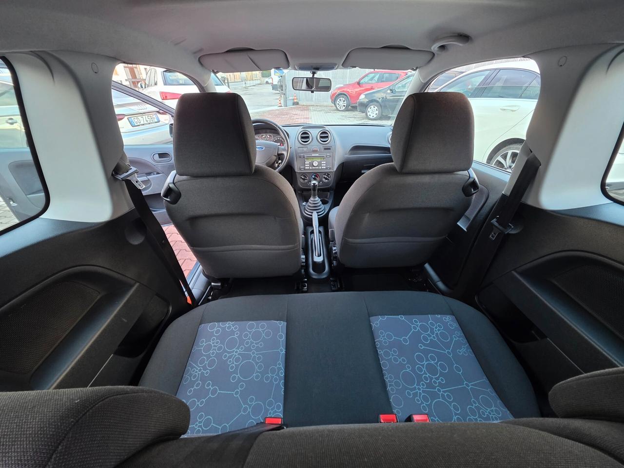 Ford Fiesta 1.4 TDCi 68CV 3 porte Titanium