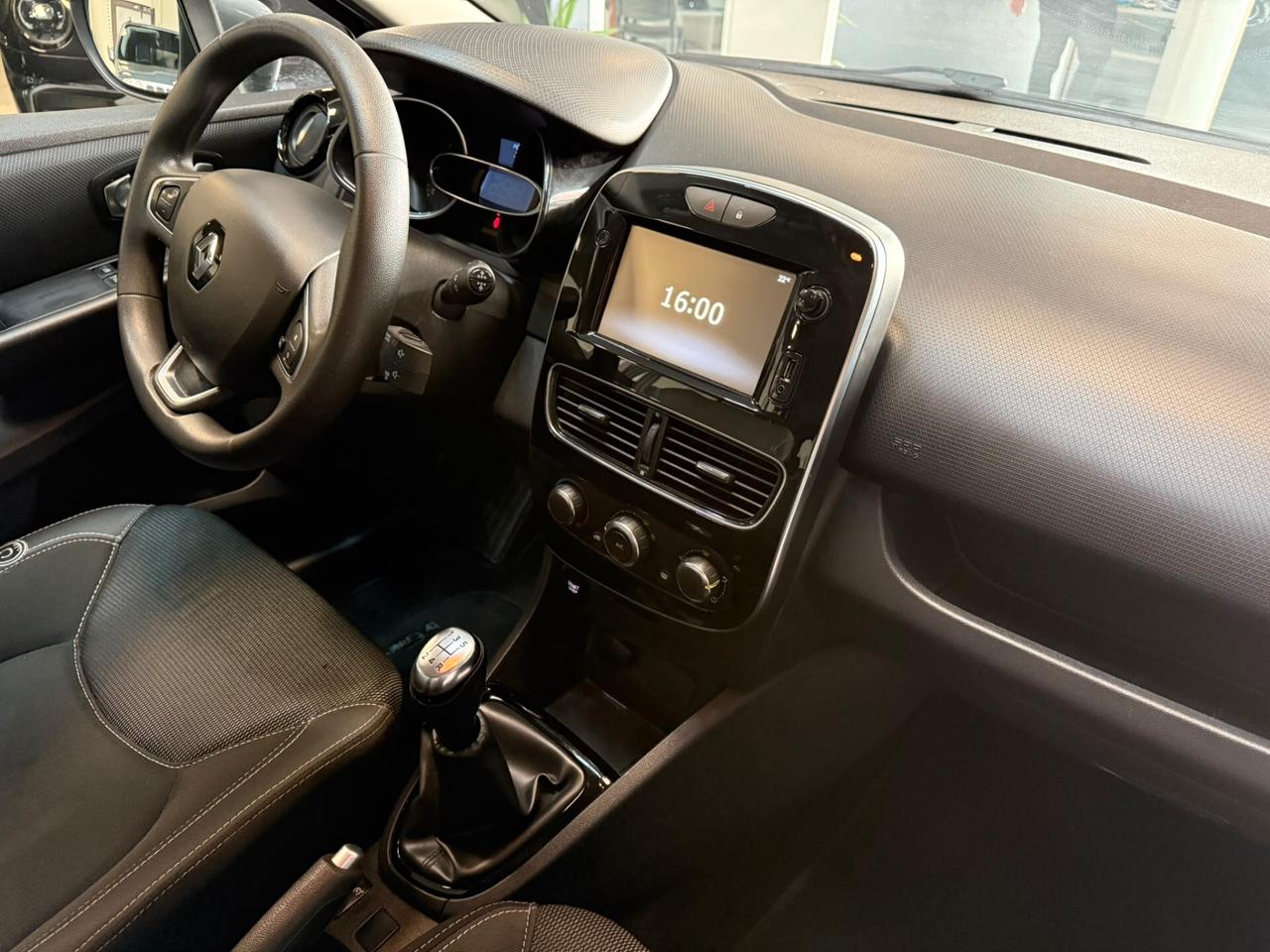 Renault Clio dCi 8V 90 CV 5 porte Moschino Intens