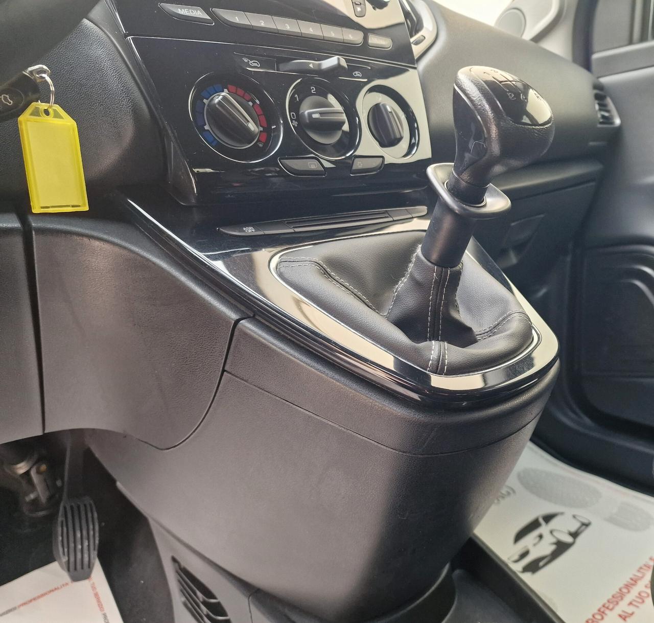 Lancia Ypsilon 1.2 benzina 70cv Momodesign