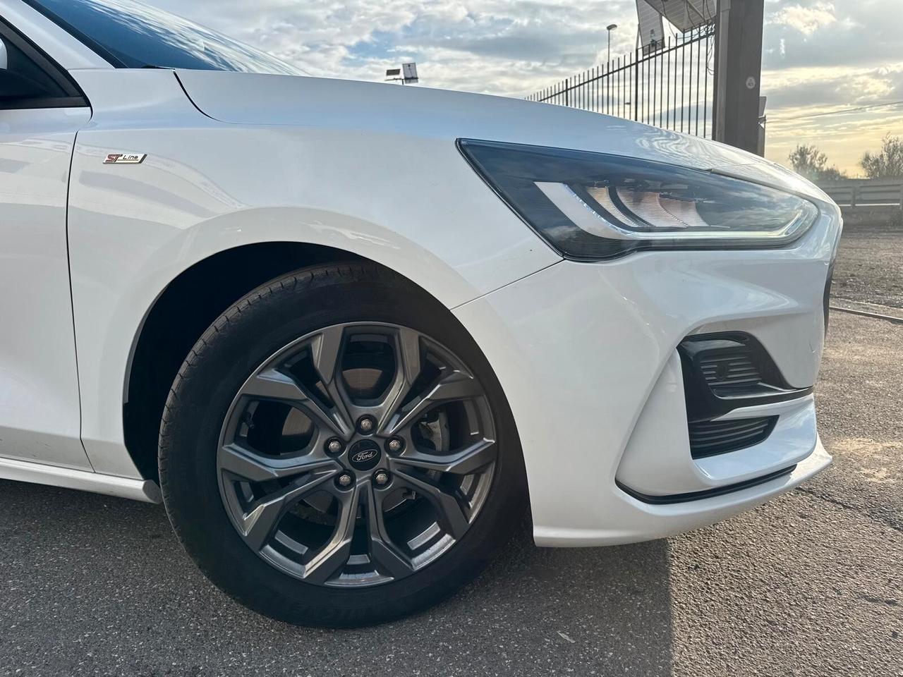 Ford Focus 1.0 Hybrid 125 CV Powershift 5P ST-Line X, Strafull