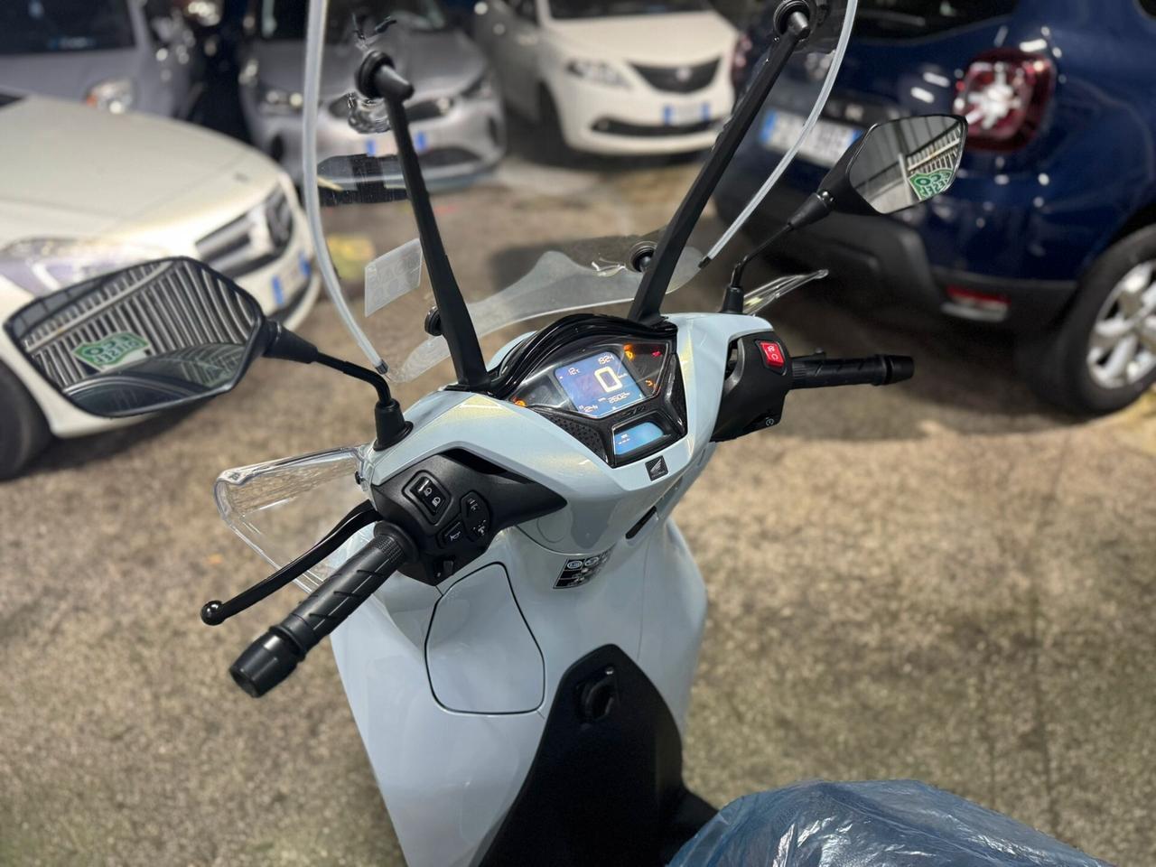 HONDA SH 350i 2025 *FINANZIAMENTO SENZA BUSTA PAGA*